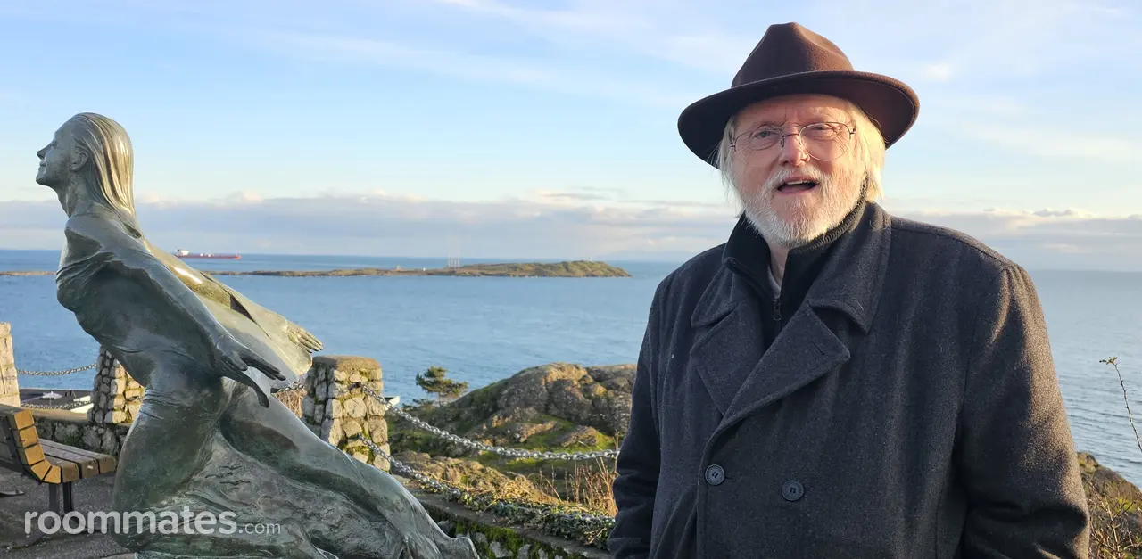 Profile photo 10 of 17