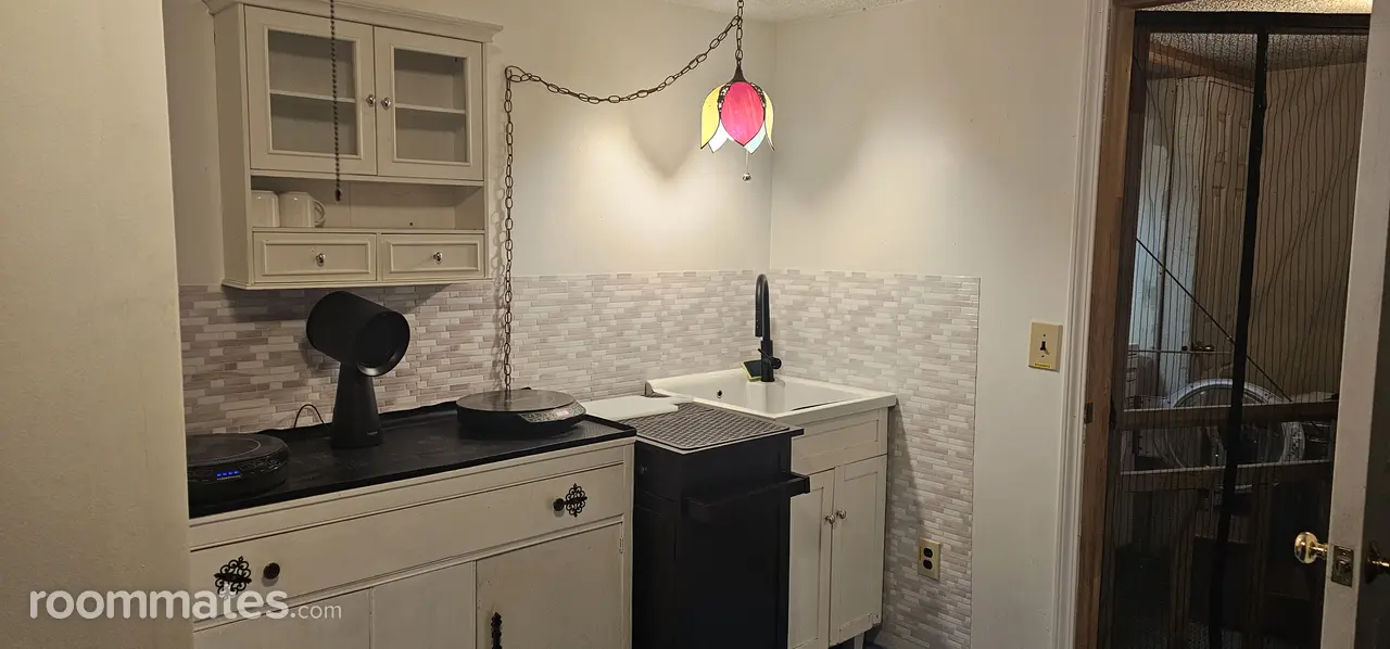 Profile photo 4 of 15