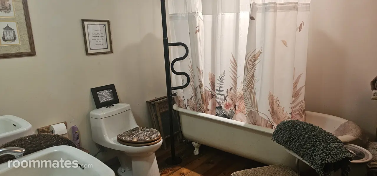 Profile photo 5 of 17