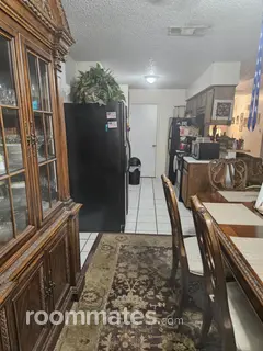 Room for rent in KennedaleTX $800house