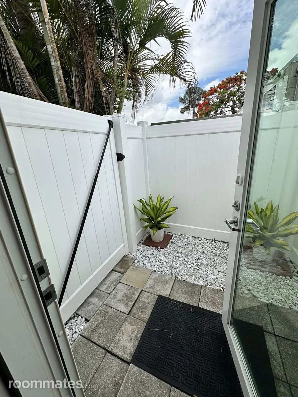 Profile photo 3 of 4