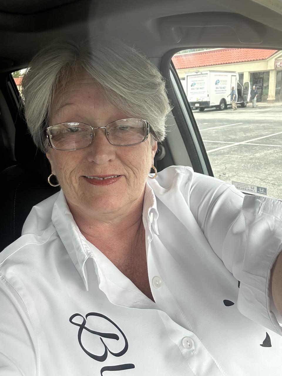 Profile photo 10 of 10