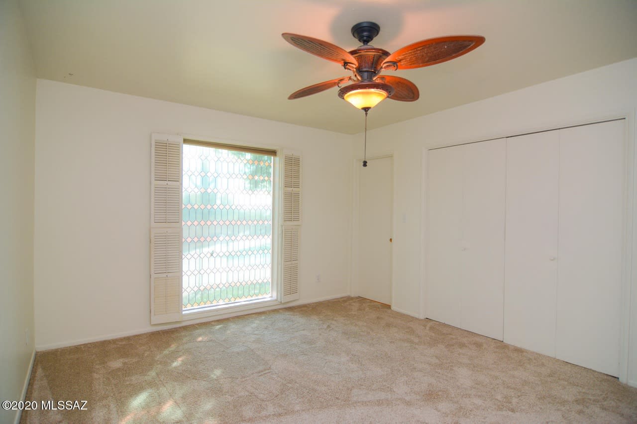 Profile photo 7 of 11