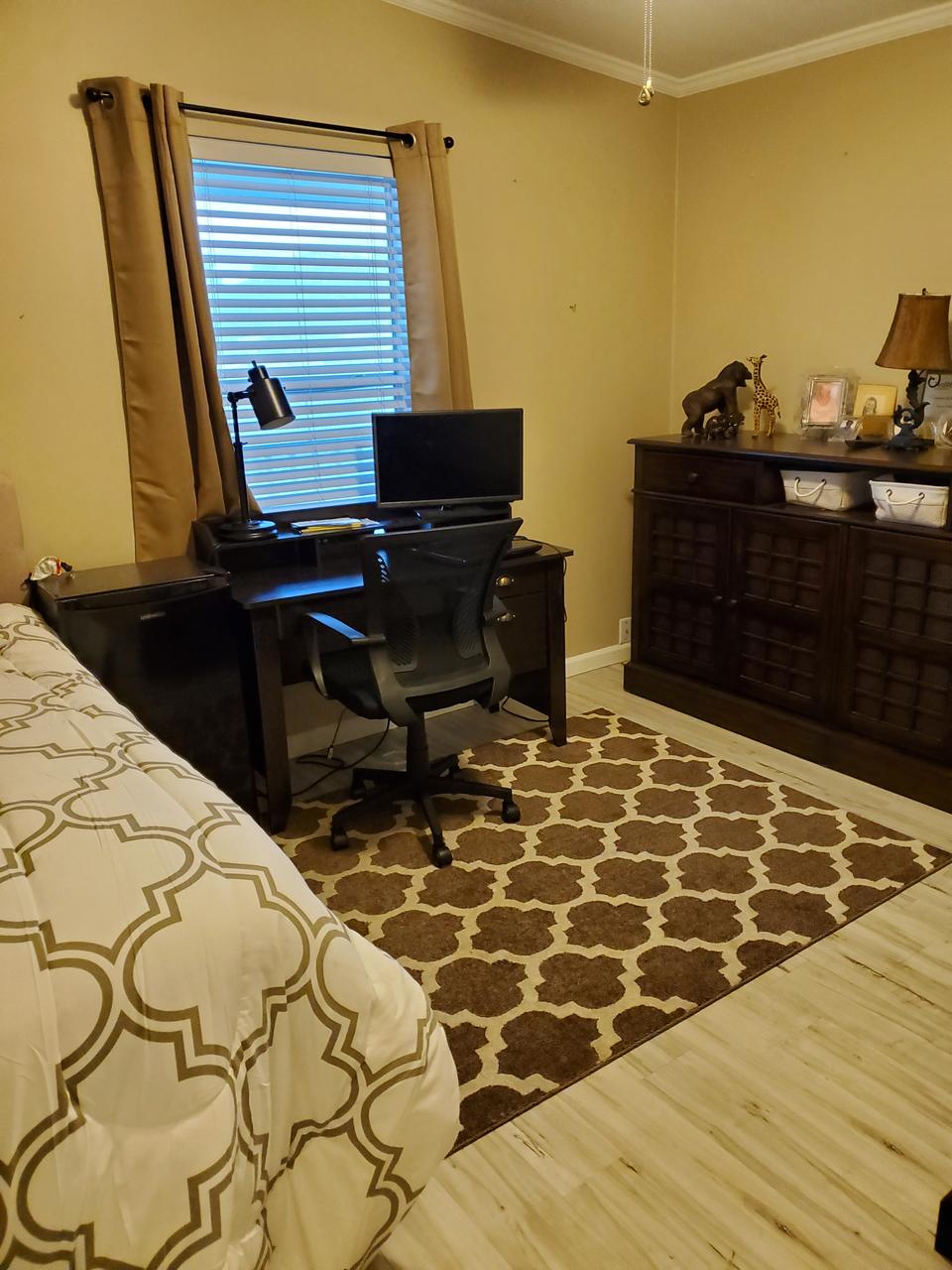 Profile photo 3 of 9