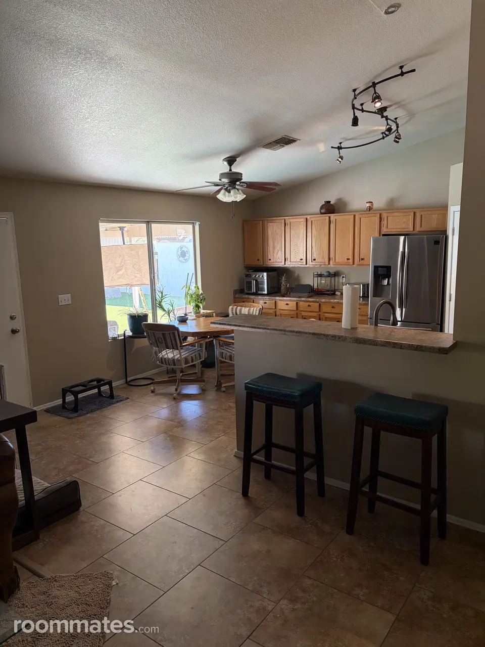 Profile photo 7 of 10