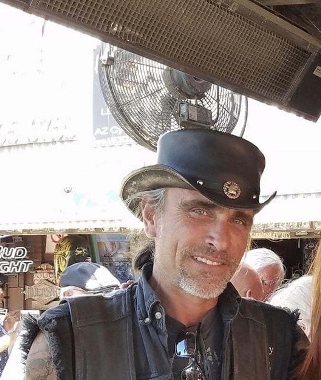 Profile photo 10 of 10