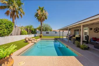 Room for rent in Mesa, AZ $800, house