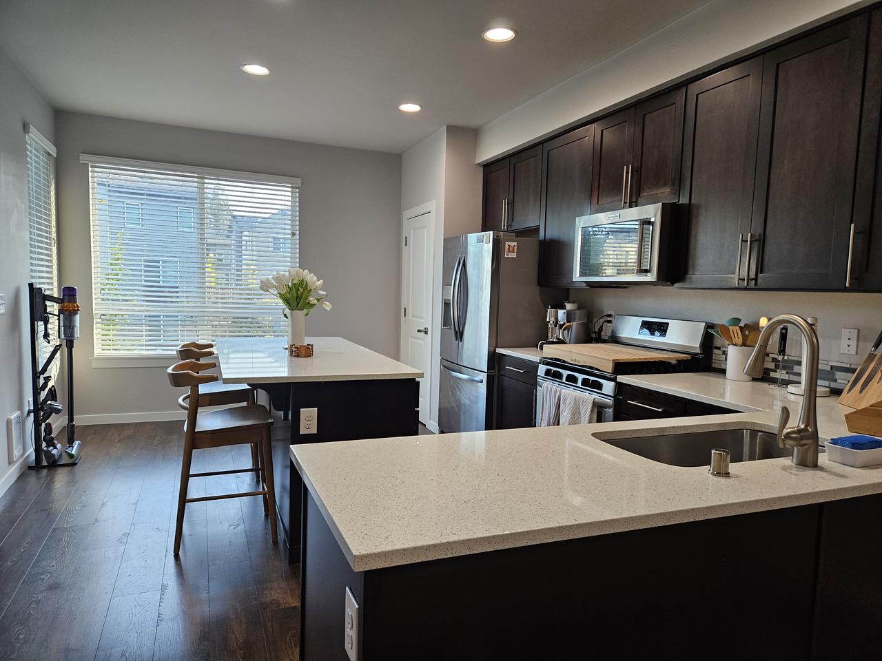 Profile photo 2 of 9