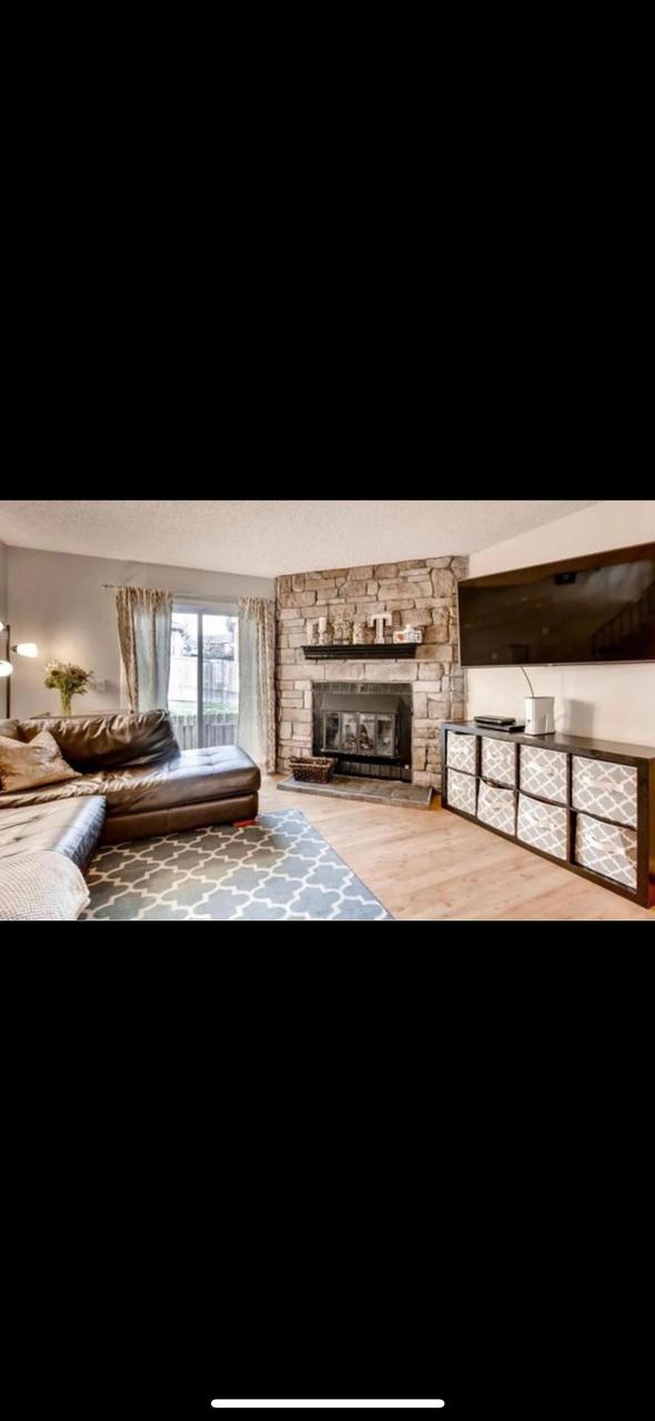 Profile photo 3 of 9