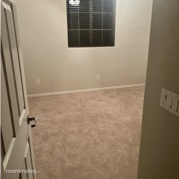 Room for rent in Peoria, AZ $700, house