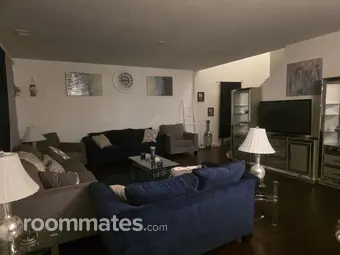 Room for rent in Savannah, GA $900, house