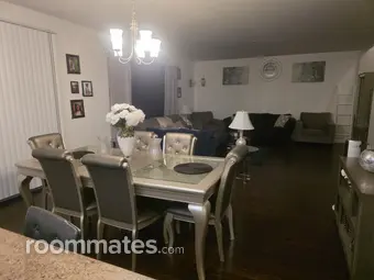 Room for rent in Savannah, GA $900, house