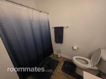 Room for rent in Savannah, GA $900, house