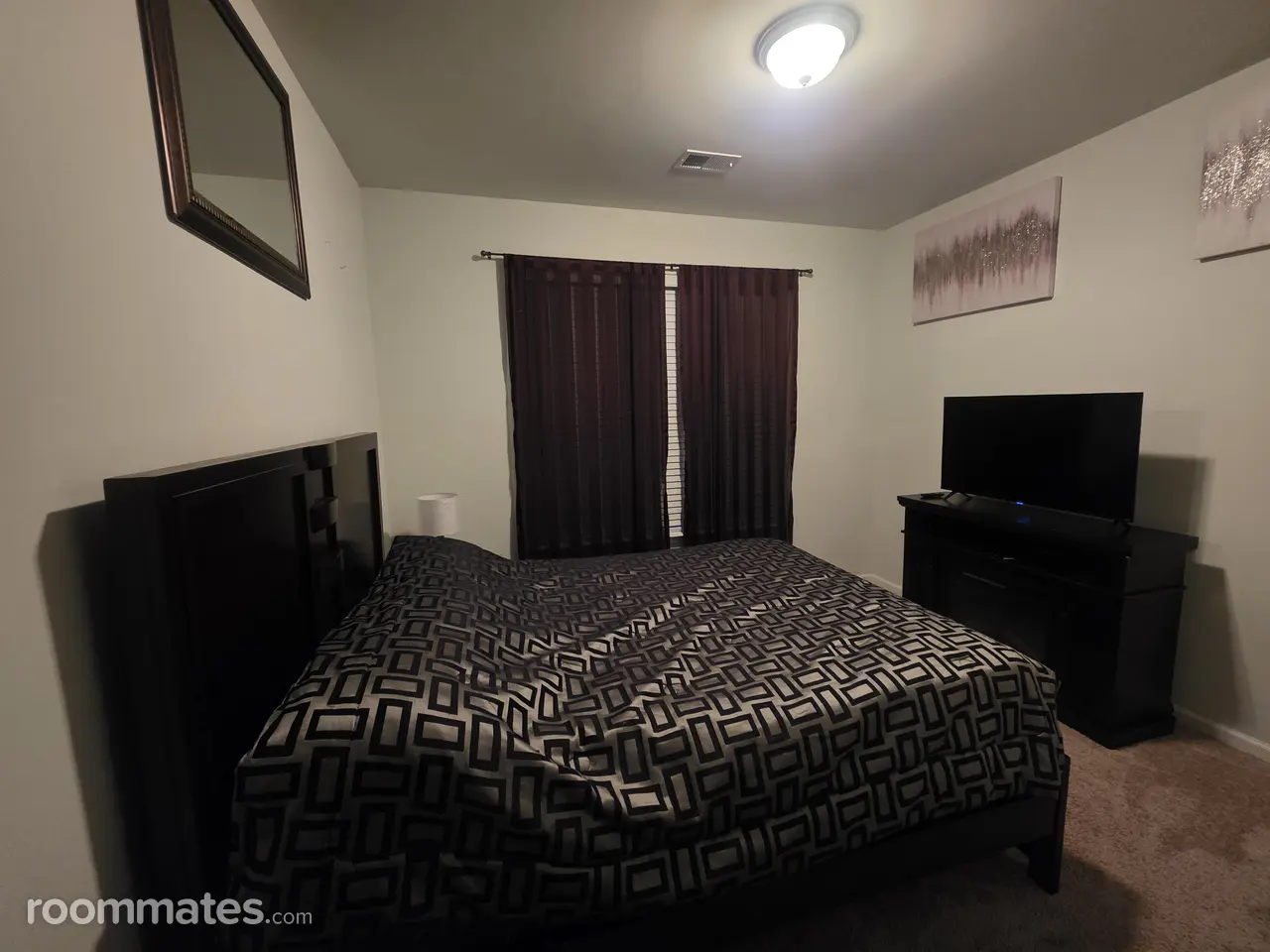 Profile photo 4 of 8