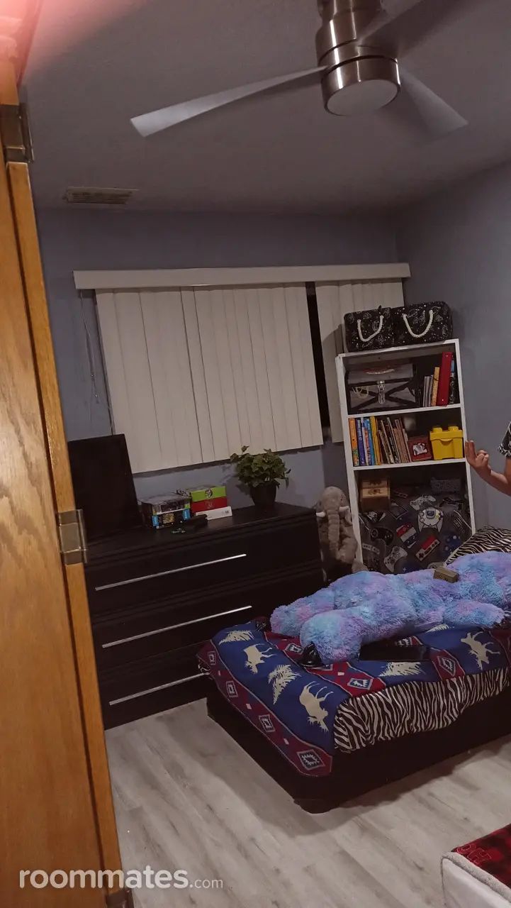 Profile photo 1 of 2