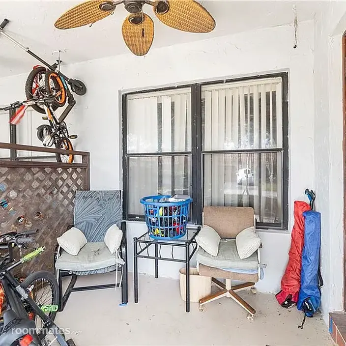 Room for rent in Tamarac, FL $1000, house