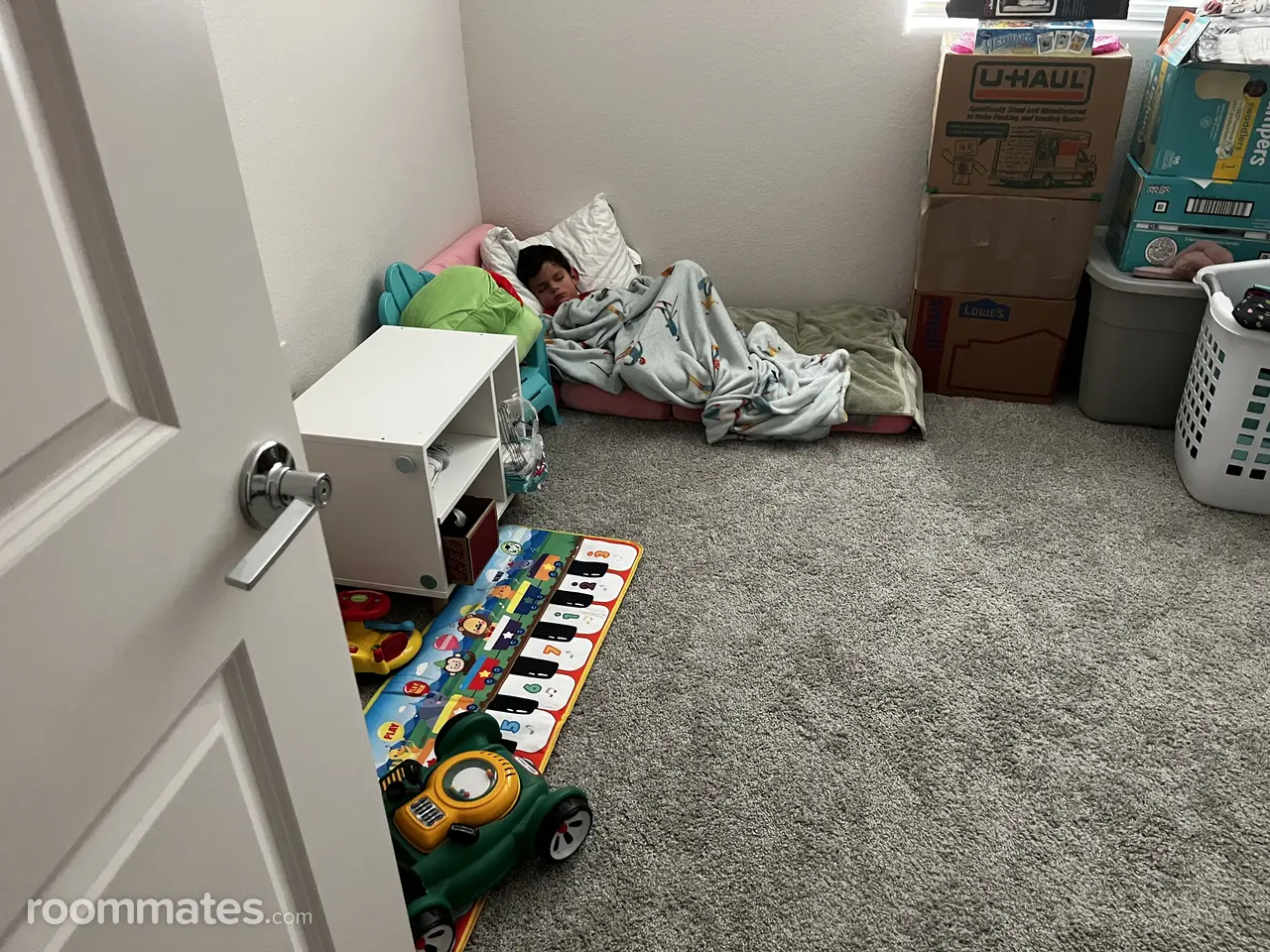 Profile photo 8 of 17