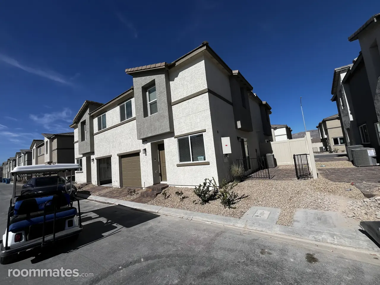 Profile photo 13 of 17