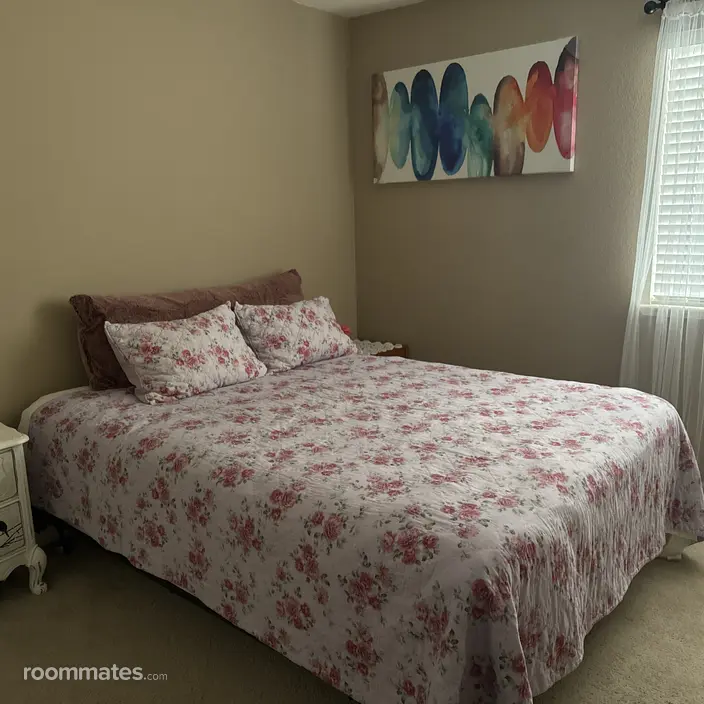 Room for rent in Sacramento, CA $950, house