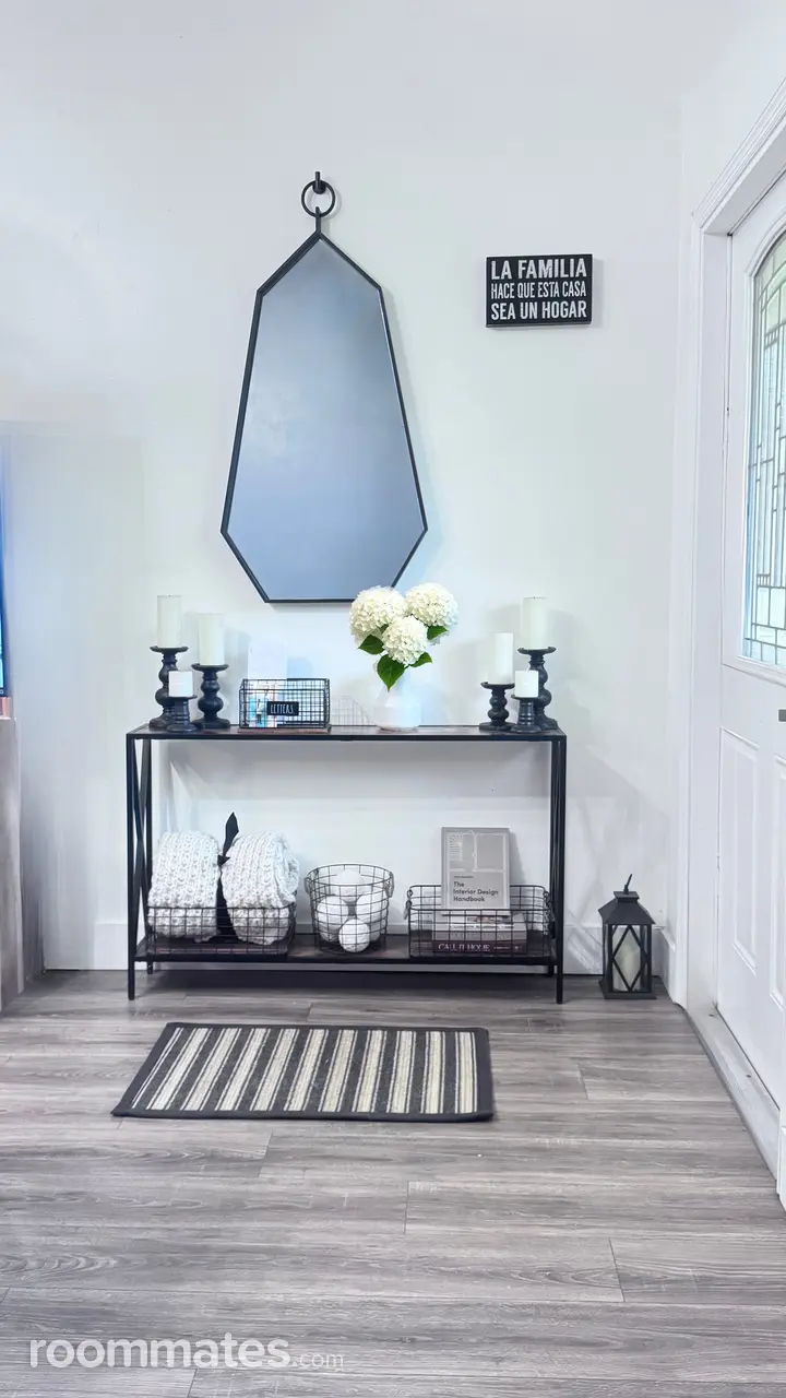 Profile photo 5 of 10