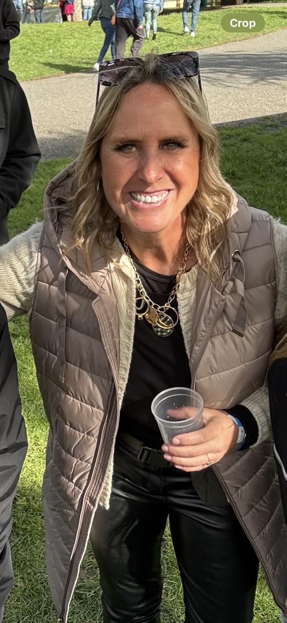 Profile photo 11 of 17