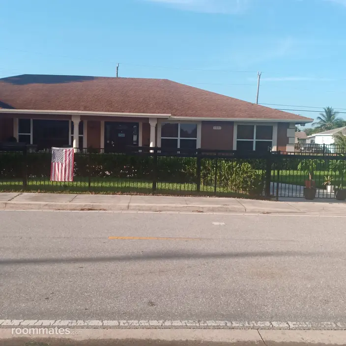 Room for rent in West Palm Beach, FL $1200, house