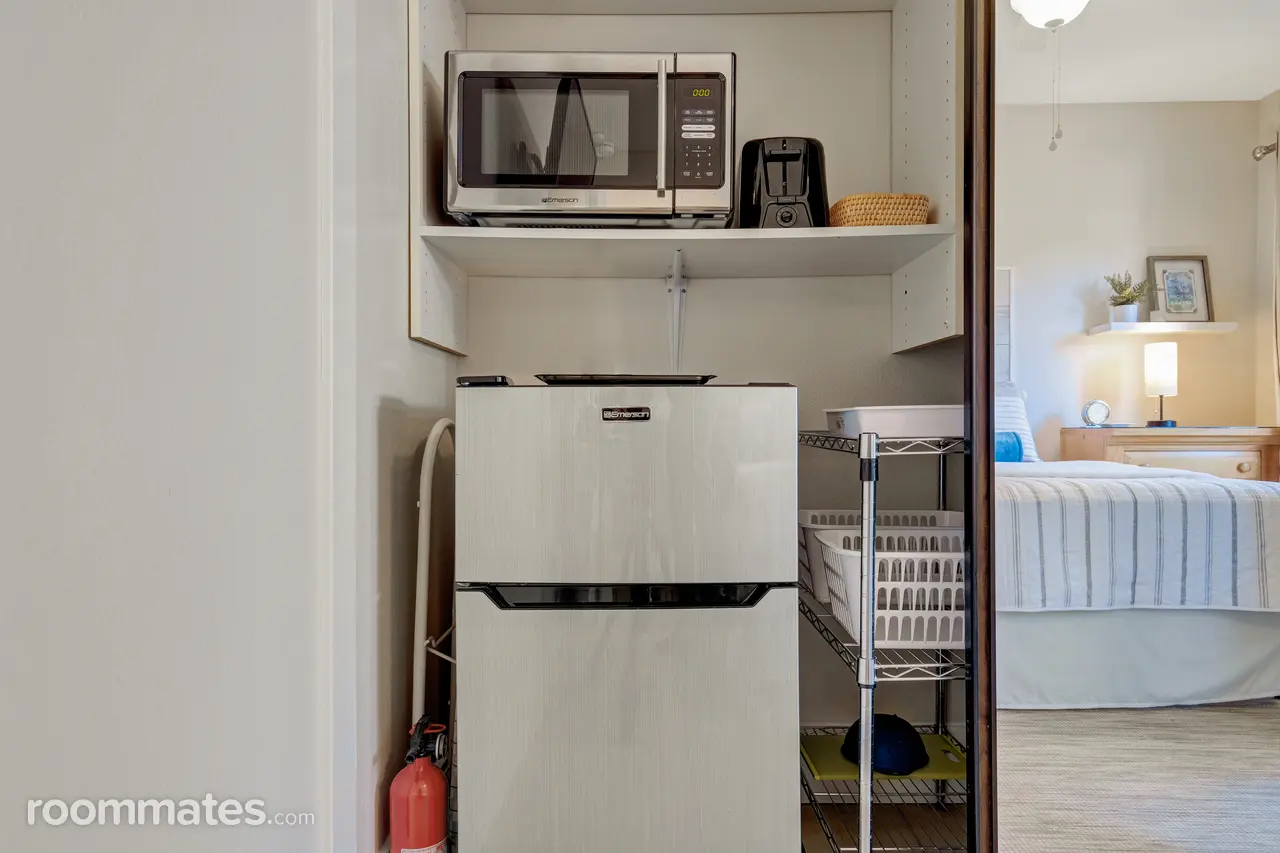 Profile photo 6 of 11