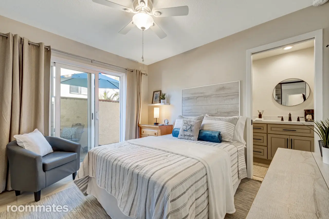 Profile photo 4 of 11