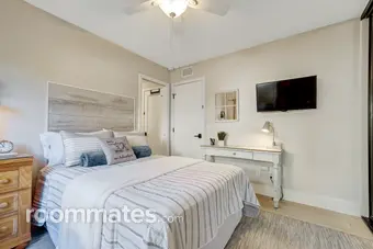 Room for rent in Orange, CA $1595, house