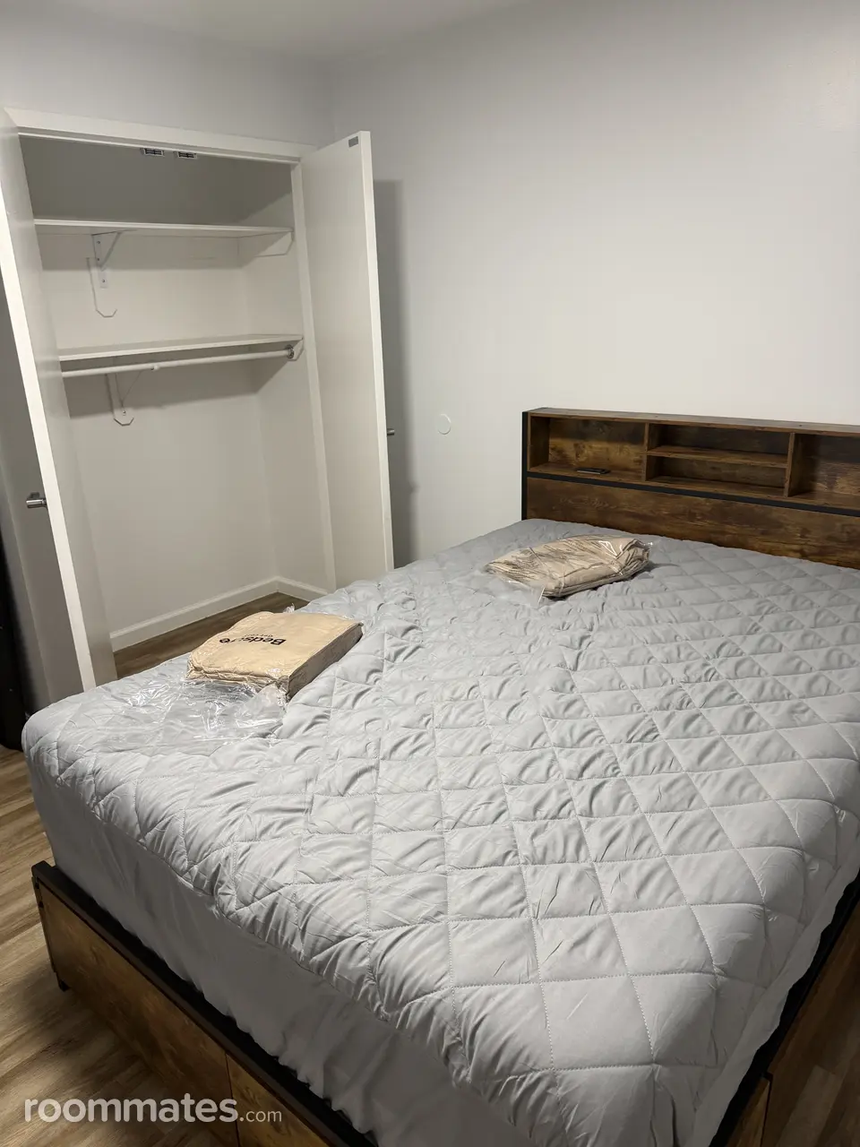 Profile photo 3 of 6