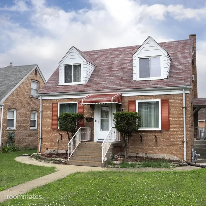 Room for rent in Elmwood Park, IL $1050, house