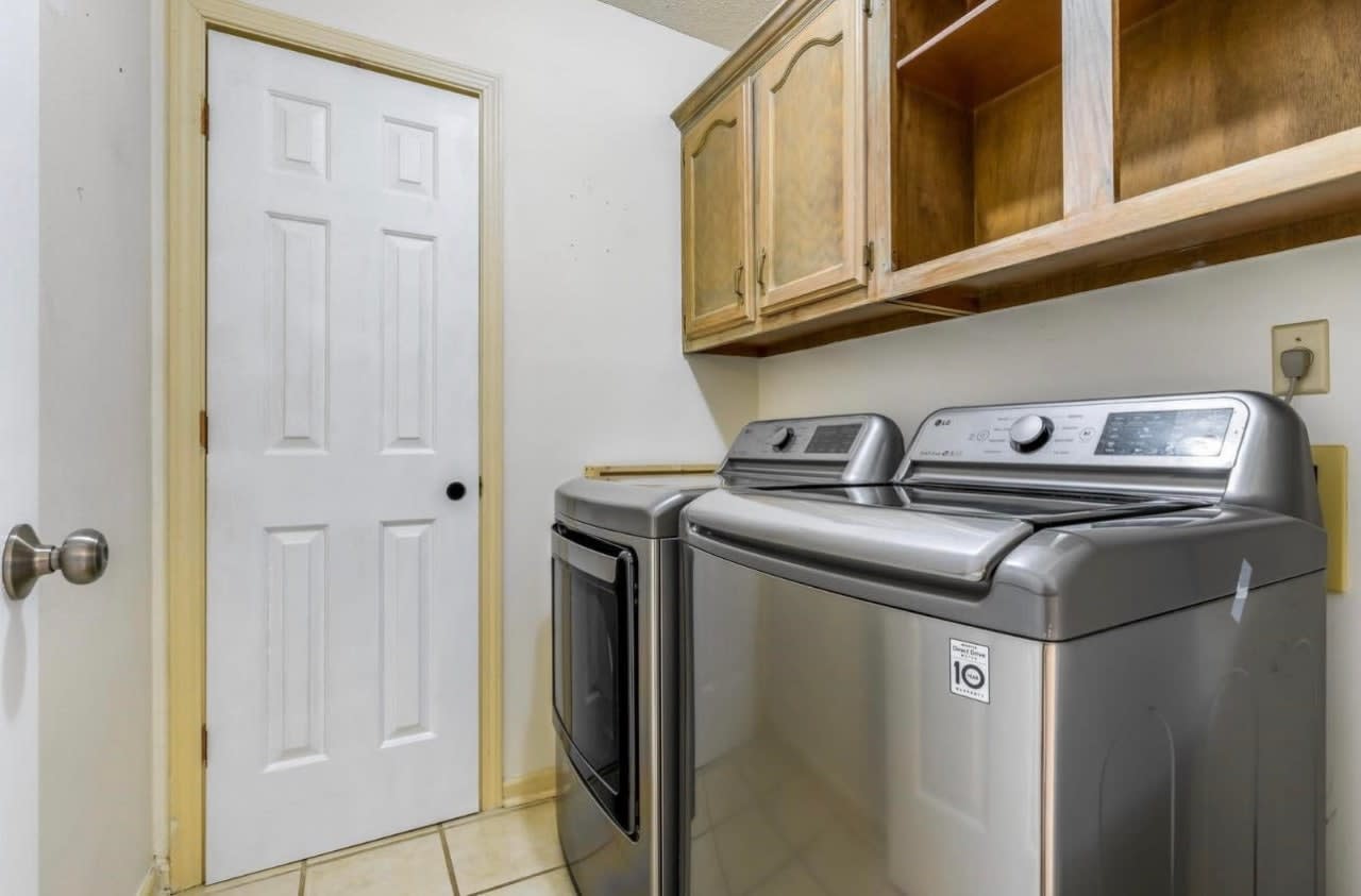 Profile photo 6 of 7