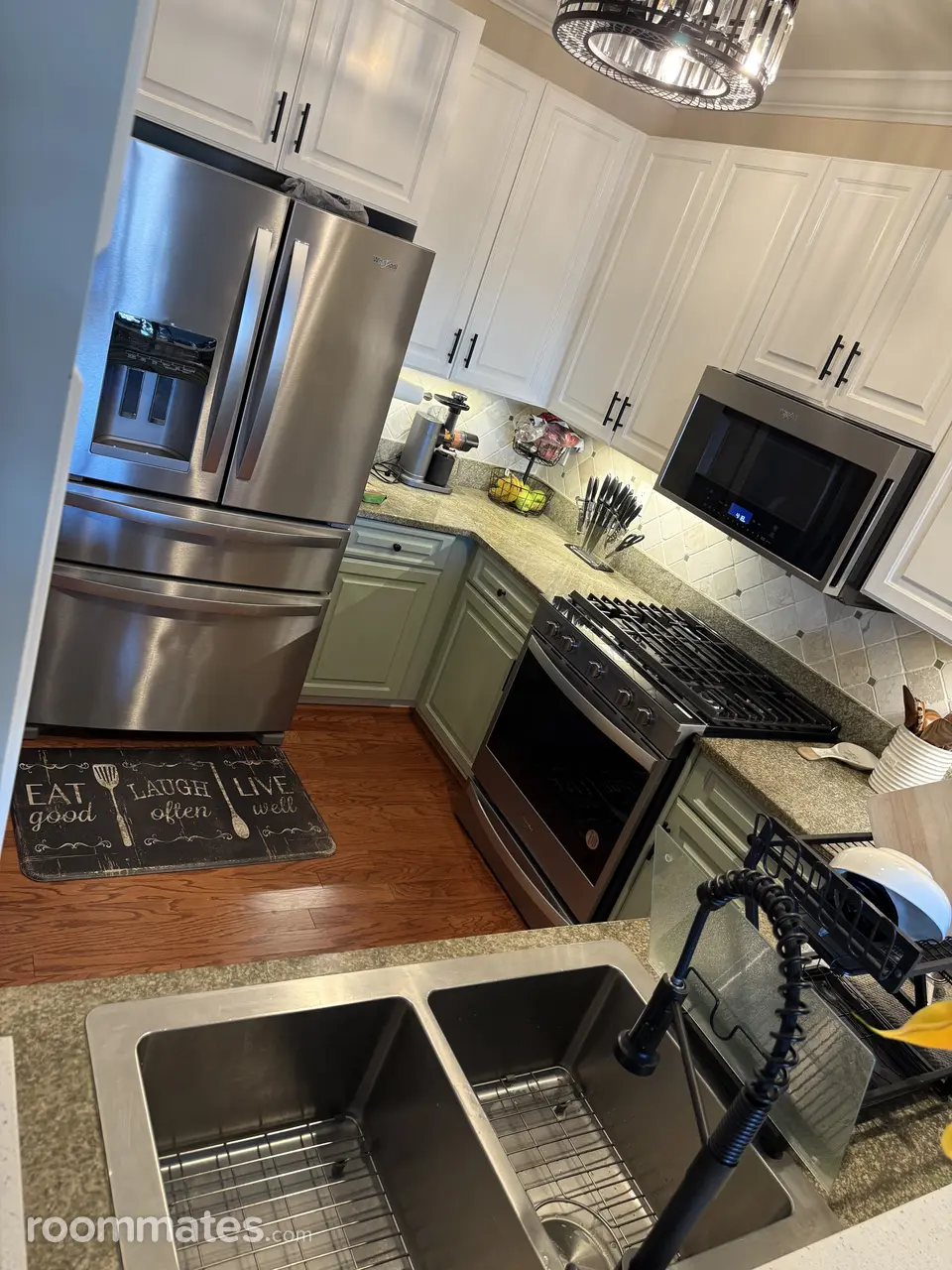 Profile photo 1 of 3