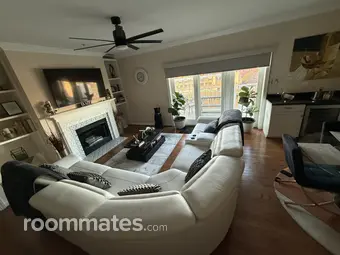 Room for rent in Norfolk, VA $850, condo