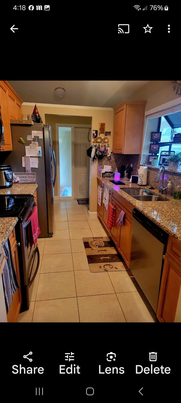 Profile photo 7 of 16