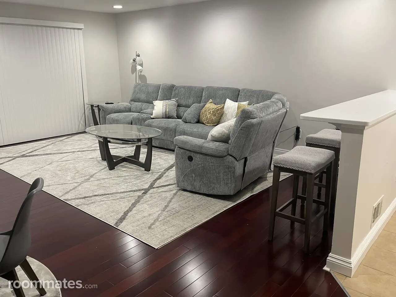 Profile photo 7 of 7