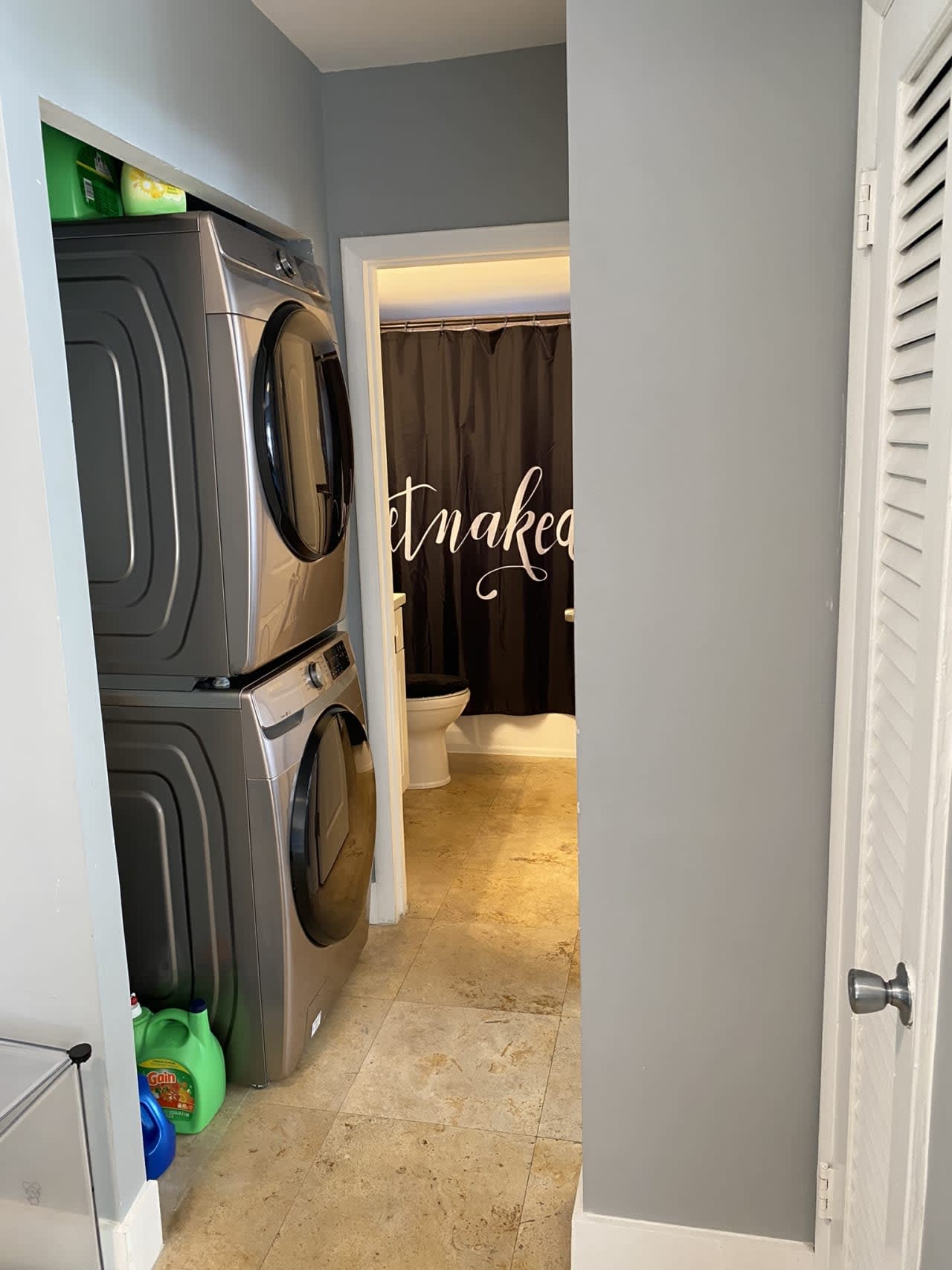 Profile photo 6 of 10