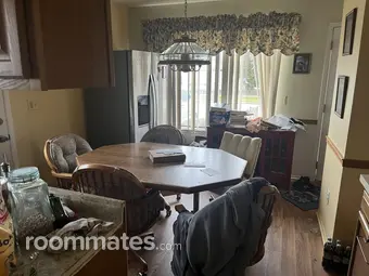 Room for rent in Madison Heights, MI $700, house