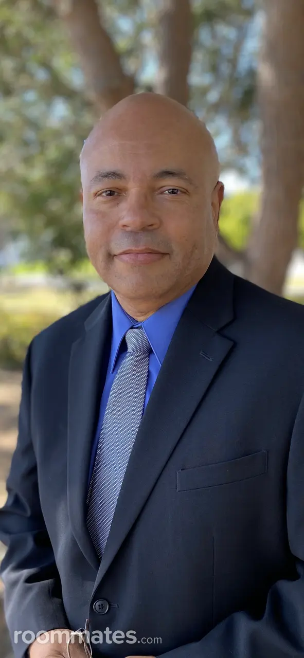 Profile photo 9 of 9