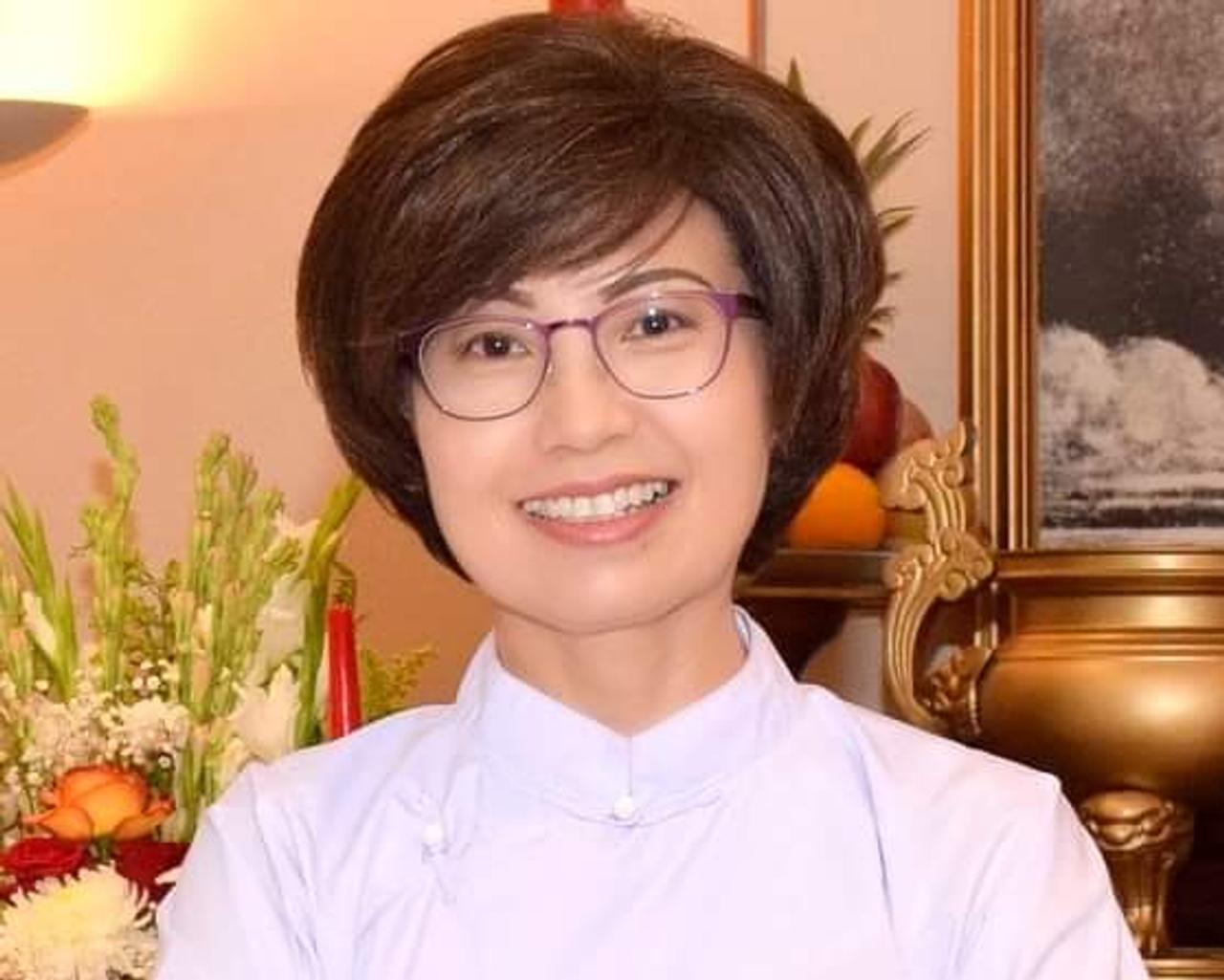 Profile photo 11 of 13