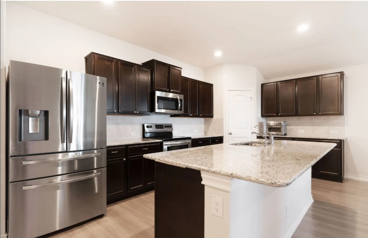 Profile photo 6 of 8