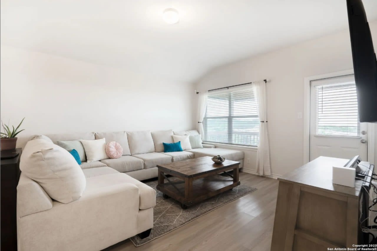 Profile photo 4 of 8