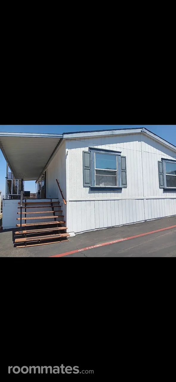 Profile photo 10 of 13