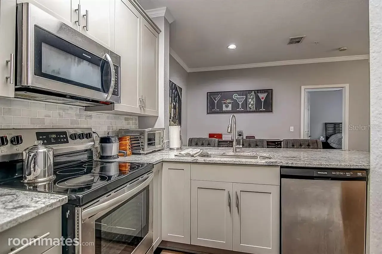 Profile photo 7 of 11