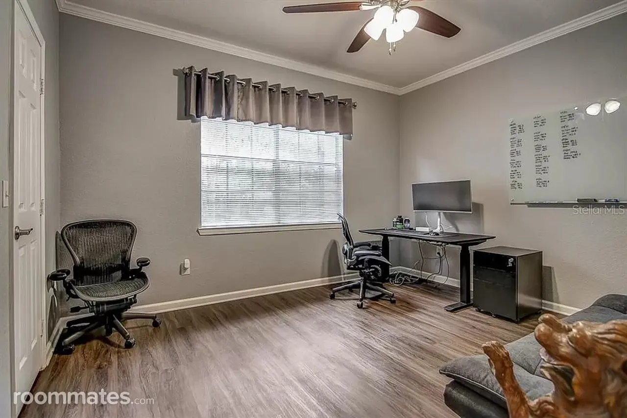 Profile photo 5 of 11