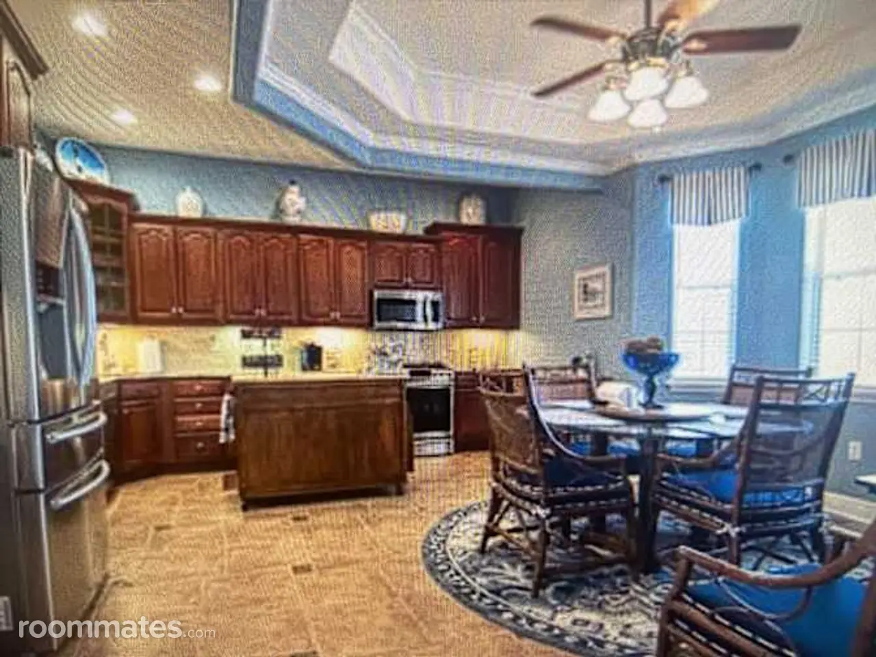 Profile photo 7 of 9