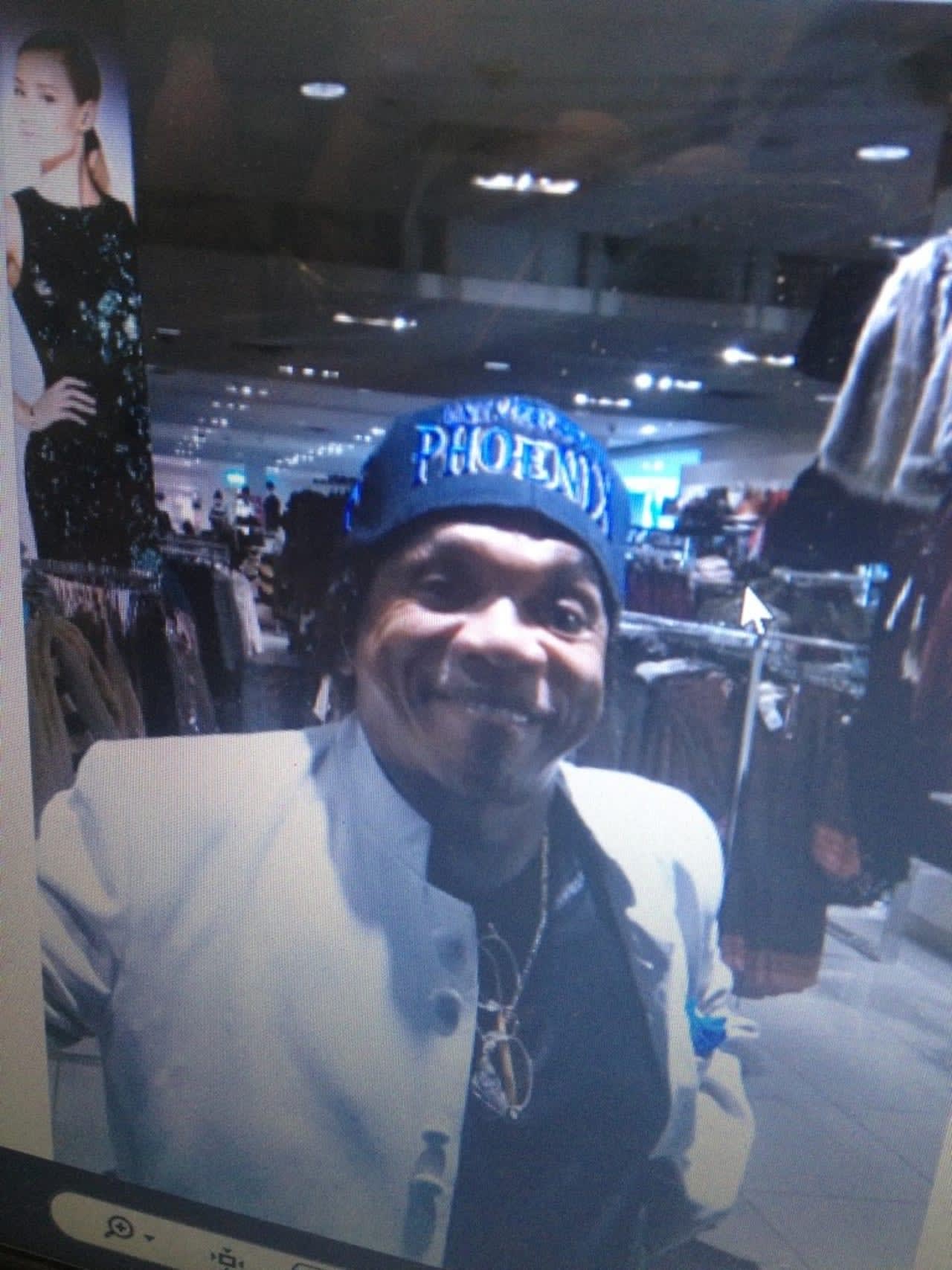 Profile photo 4 of 4