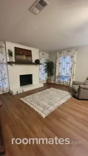 Room for rent in Pensacola, FL $1100, house