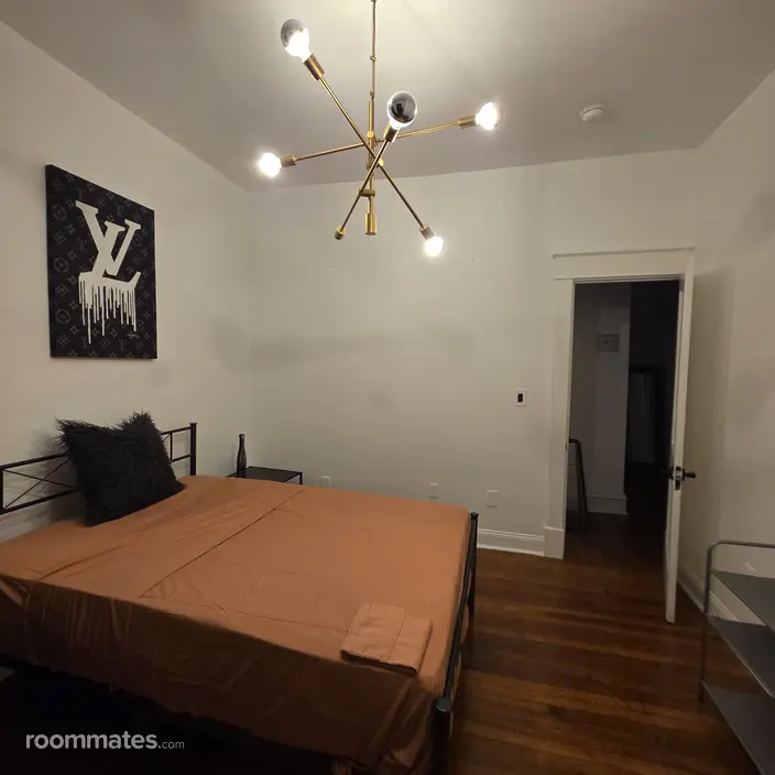 Room for rent in Richmond, VA $800, house