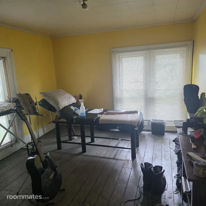 Room for rent in Albion, MI $595, house